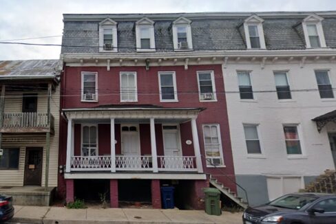 3 unit multifamily property in smithsburg md