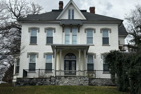 Five unit apartment building in Hagerstown