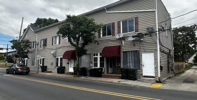 Eigth units apartment building in Hagerstown.