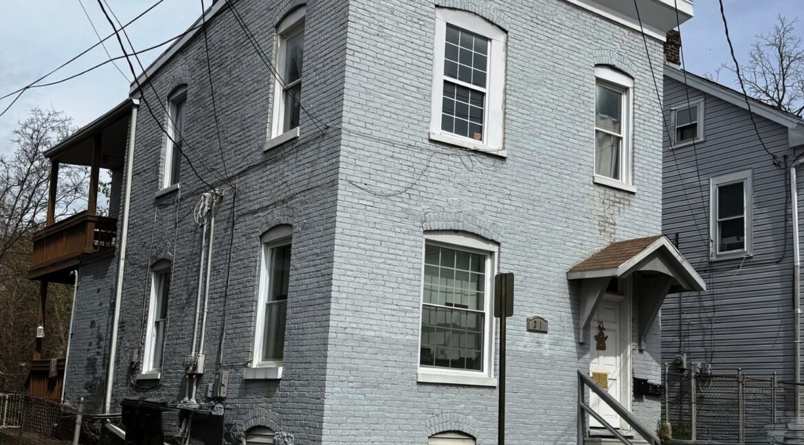 up-down duplex in Hagerstown