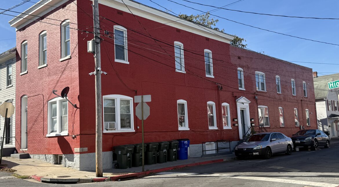Hagerstown 6 Unit apartment building at 505 W Church St in Hagerstown MD